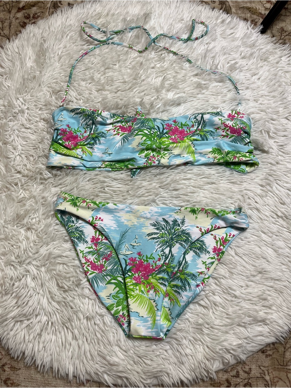 Skatie Lyndi Knotted Bandeau bikini Top and Cheryl Bottoms in Poipu